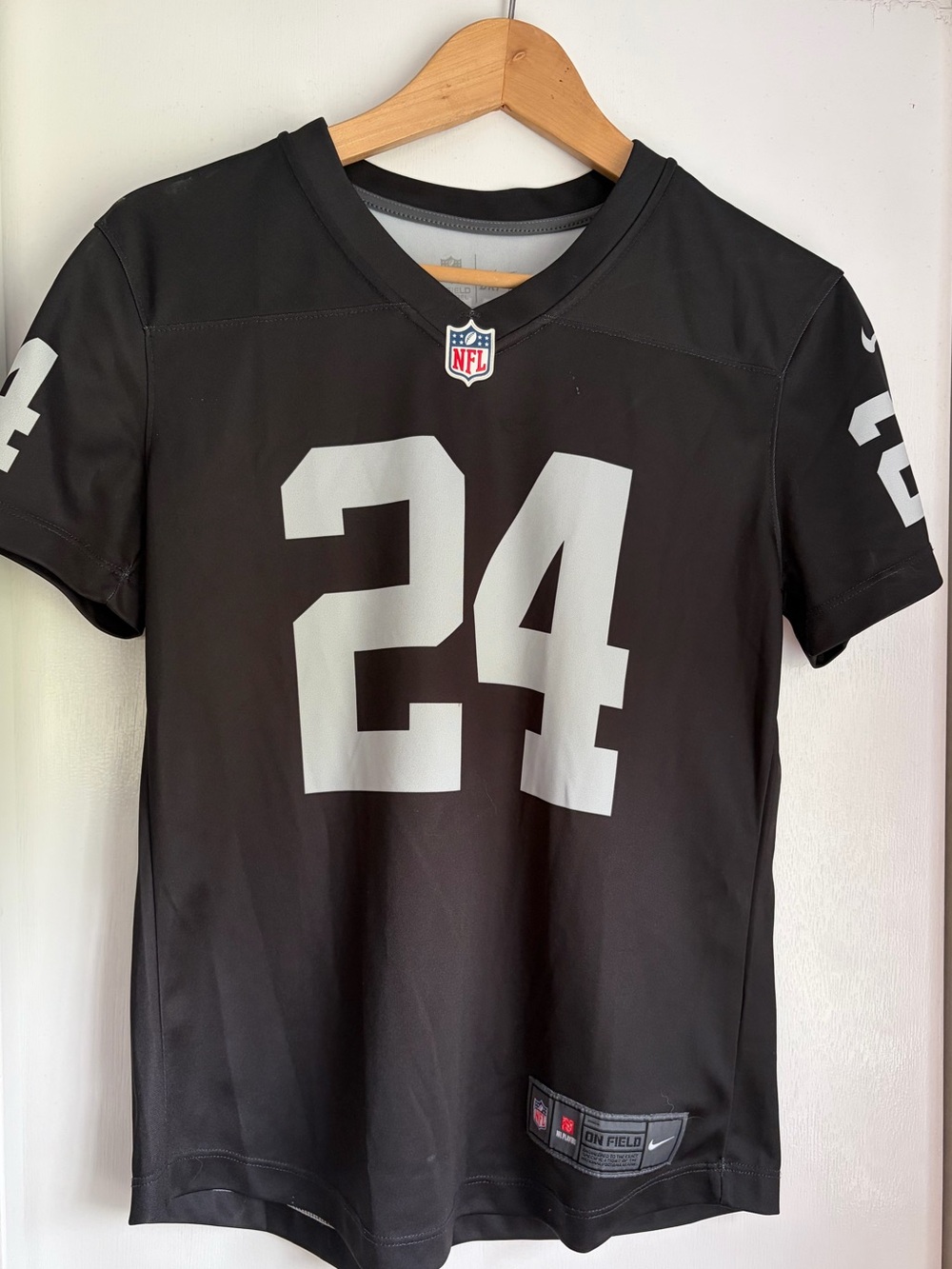 Marshawn Lynch genuine NFL Raiders Jersey - women’s